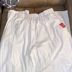 WHITE SCRUB PANTS